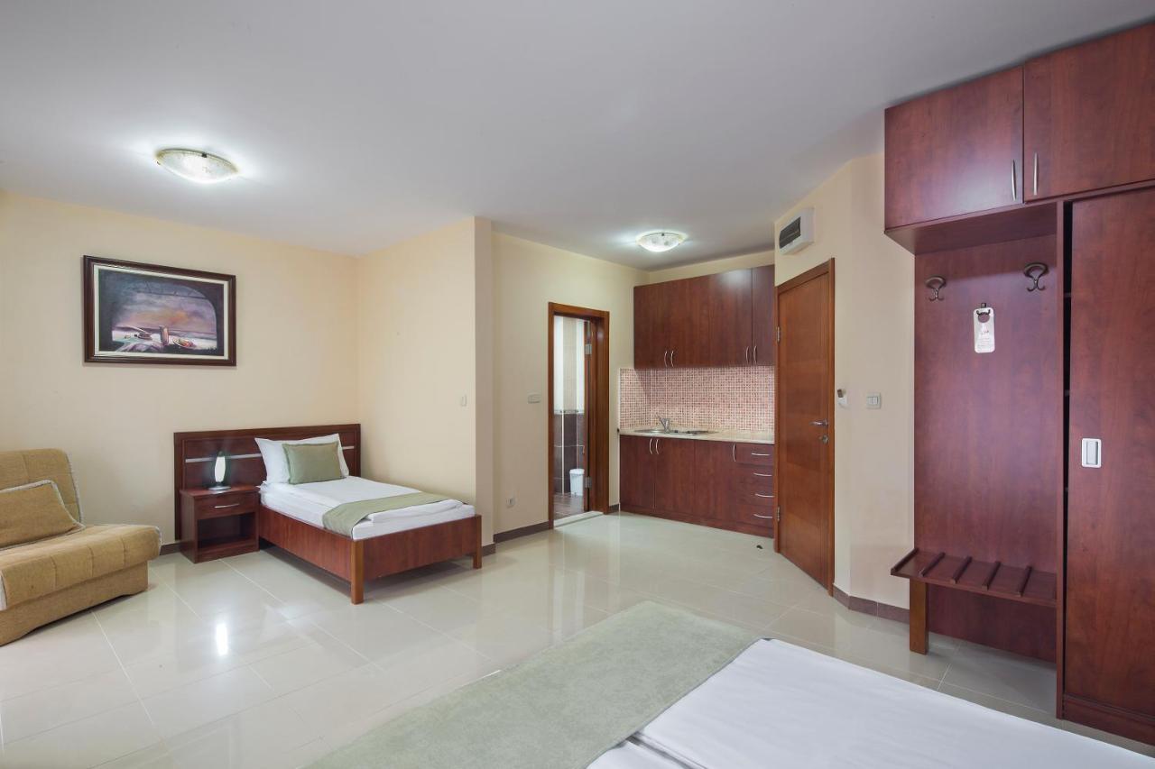 Apartmani Salus Budva Exterior photo