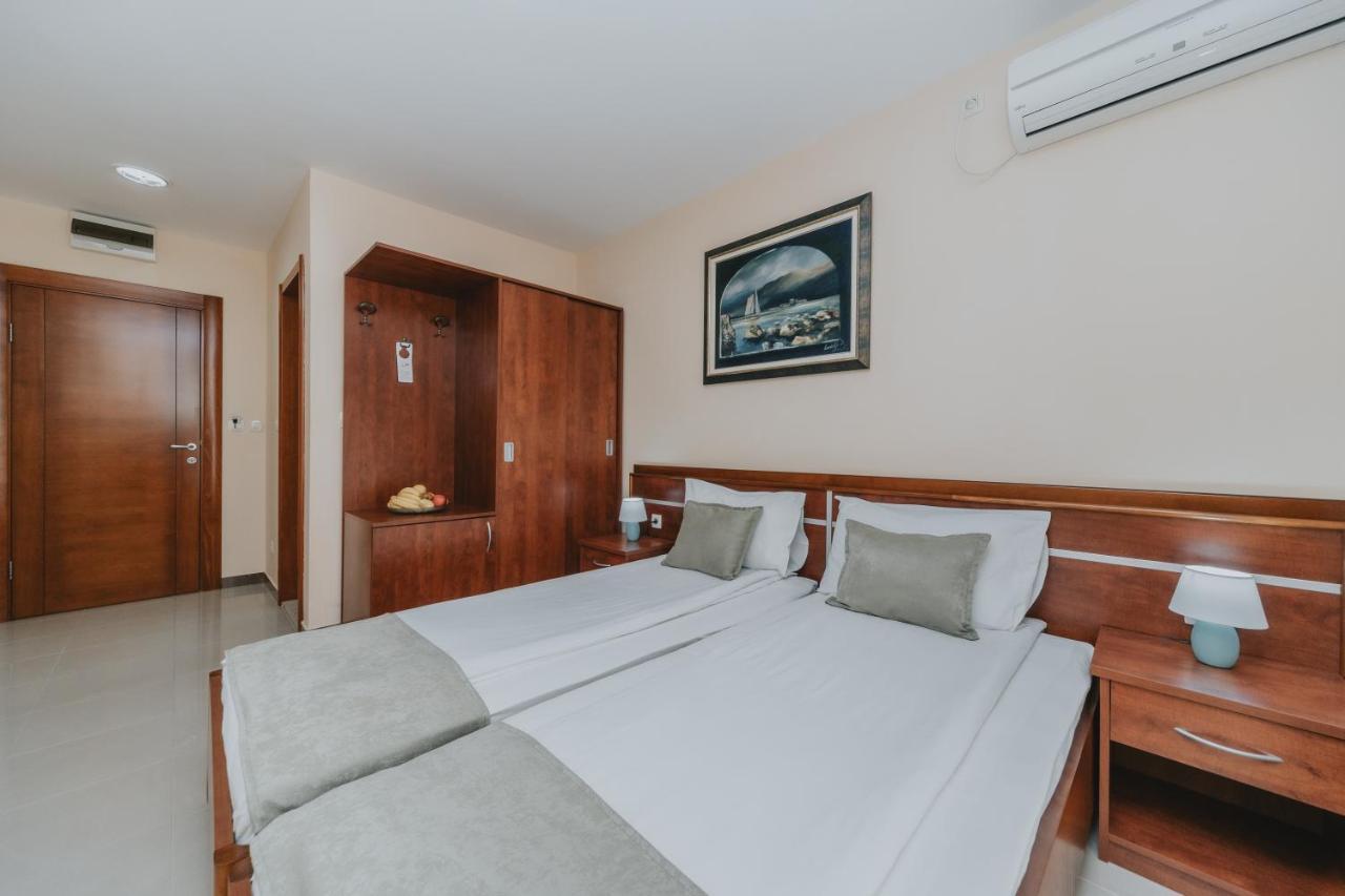 Apartmani Salus Budva Exterior photo