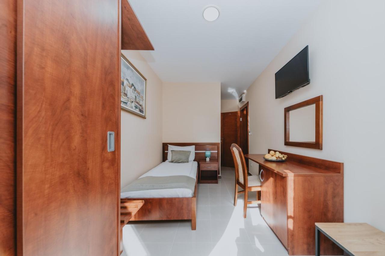 Apartmani Salus Budva Exterior photo
